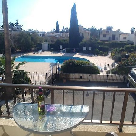 Apartamento 'Chez Antoine' Pool-View 5Min From Sea Paphos Exterior foto