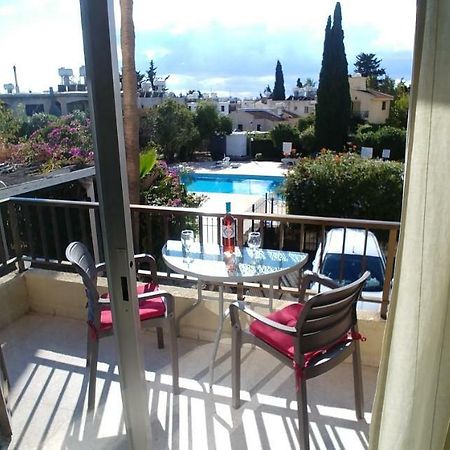 Apartamento 'Chez Antoine' Pool-View 5Min From Sea Paphos Exterior foto