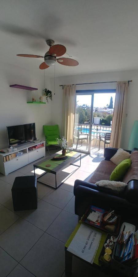 Apartamento 'Chez Antoine' Pool-View 5Min From Sea Paphos Exterior foto