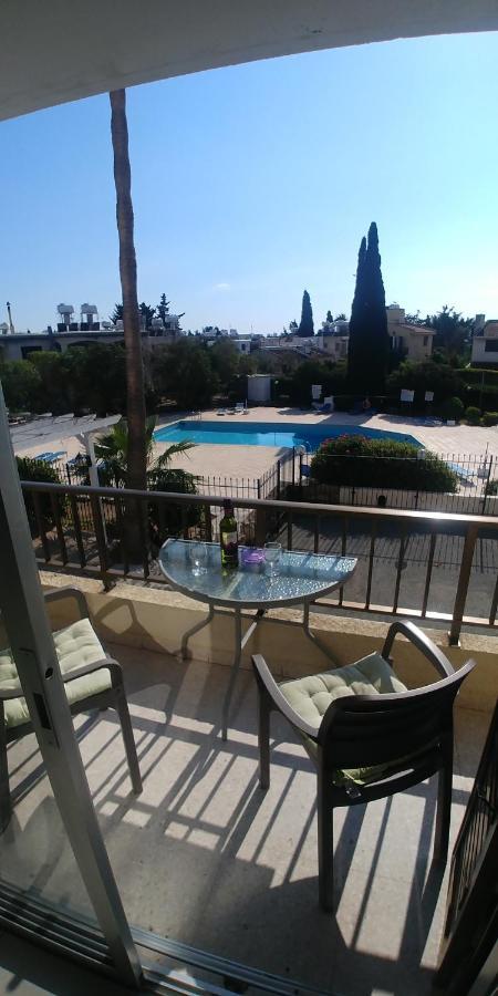 Apartamento 'Chez Antoine' Pool-View 5Min From Sea Paphos Exterior foto
