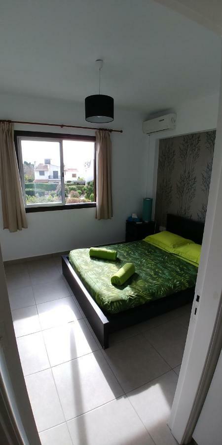 Apartamento 'Chez Antoine' Pool-View 5Min From Sea Paphos Exterior foto