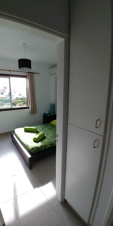 Apartamento 'Chez Antoine' Pool-View 5Min From Sea Paphos Exterior foto
