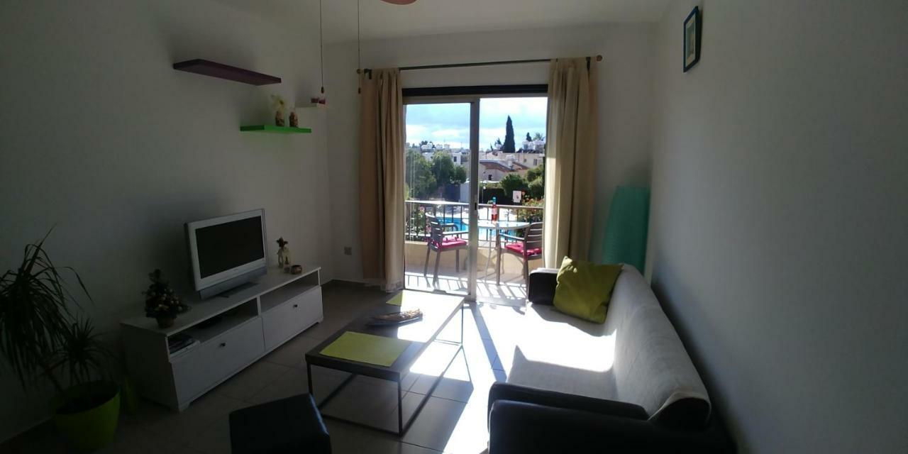 Apartamento 'Chez Antoine' Pool-View 5Min From Sea Paphos Exterior foto