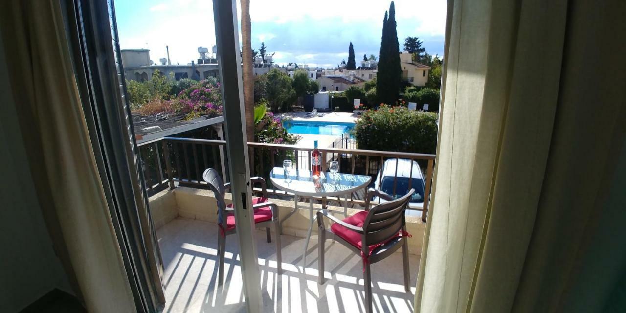 Apartamento 'Chez Antoine' Pool-View 5Min From Sea Paphos Exterior foto