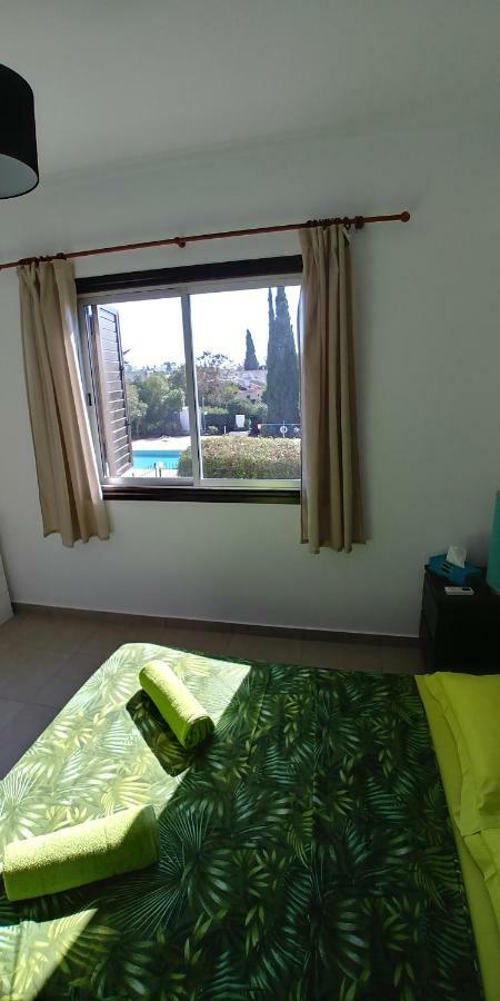 Apartamento 'Chez Antoine' Pool-View 5Min From Sea Paphos Exterior foto