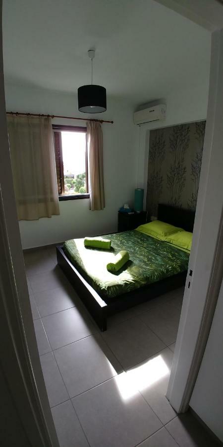 Apartamento 'Chez Antoine' Pool-View 5Min From Sea Paphos Exterior foto