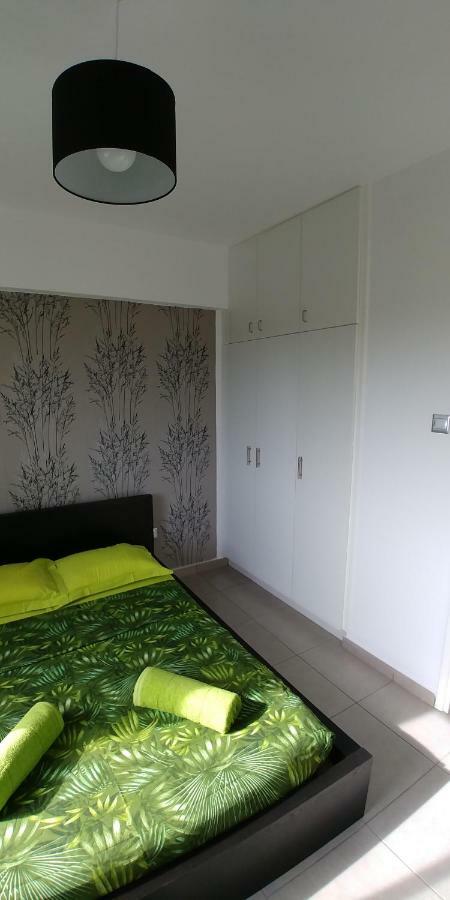 Apartamento 'Chez Antoine' Pool-View 5Min From Sea Paphos Exterior foto